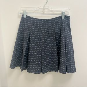 BCBGeneration pleated grey mini skirt Size 2 NWT